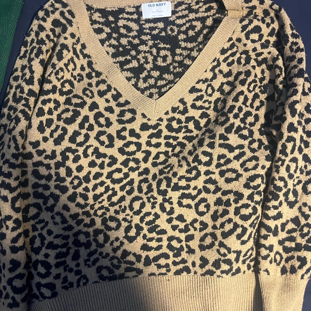 Old Navy V-Neck Leopard Sweater - Beige and Black
